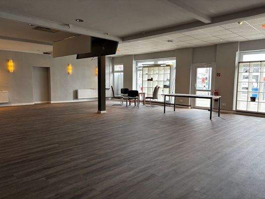 Helle große Fläche - vielseitig nutzbar