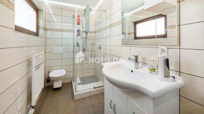 2. OG Badezimmer 2 1