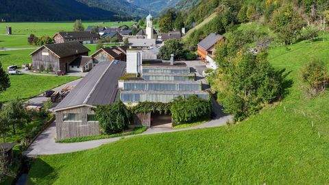 Schnepfau Halle, Schnepfau Hallenfläche