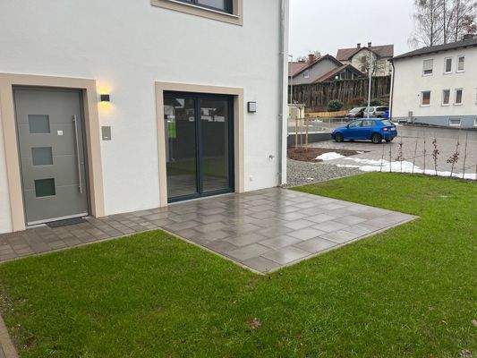 Terrasse und Garten.jpg