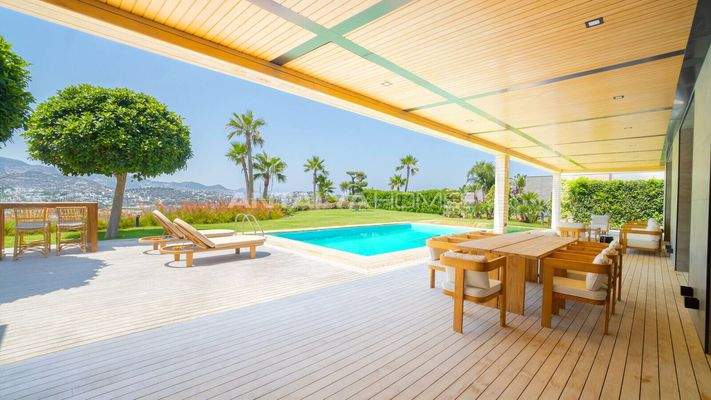 Modern House with Wide Sea Views in a Beach Complex in Yalıkavak