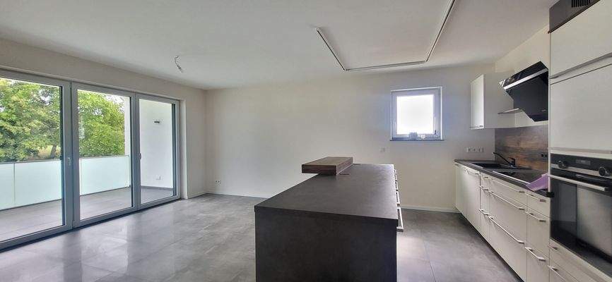 LICHTDURCHFLUTETER WOHNRAUM