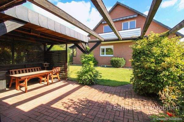 weitere überdachte Terrasse