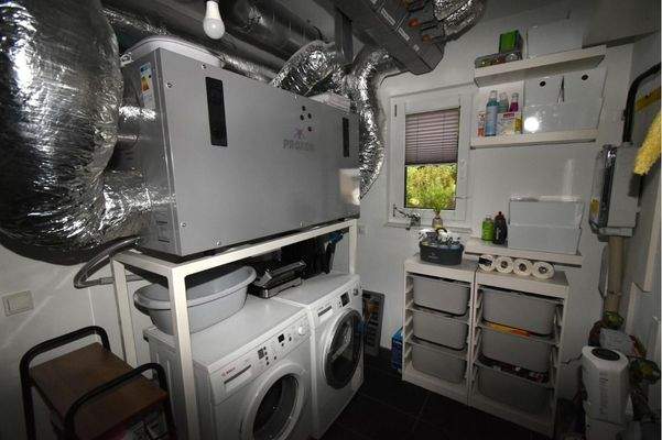 Luft/ Luft Wärmepumpe mit Lüftungsanlage und HWR