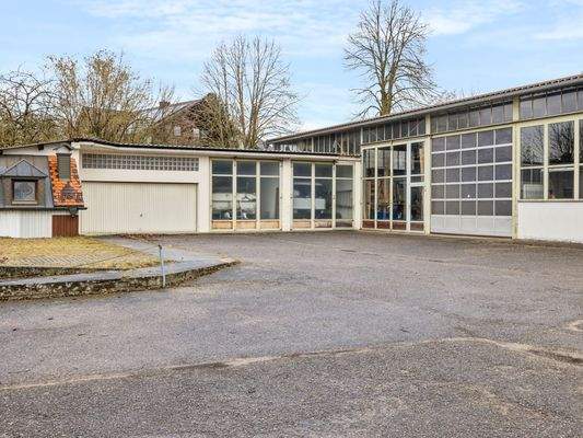 Außenansicht Garagen