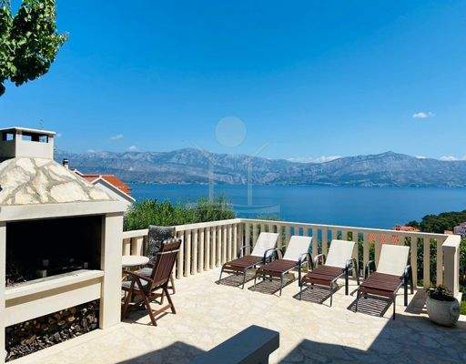 Glückseligkeit ist auf der Terrasse sicher