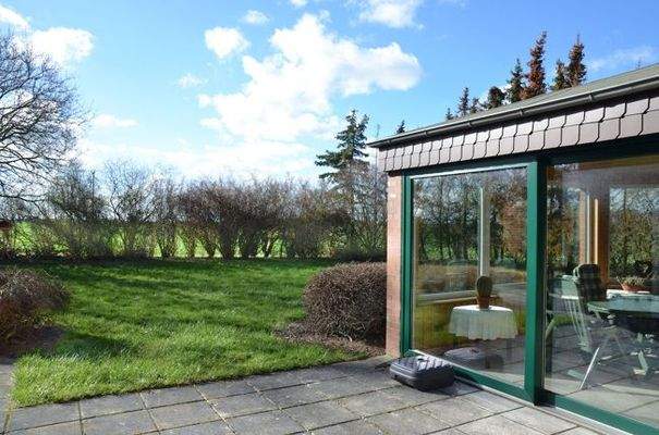 Blick in den Garten &amp; Wintergarten