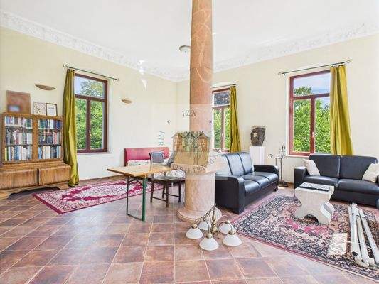 CAM04460G0-PR0046-STILL004