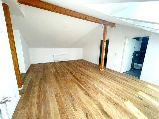 Wohnbereich (Blick von Essbereich/Küche)