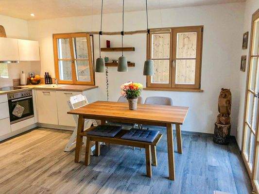 Essplatz mit Zugang zur Terrasse