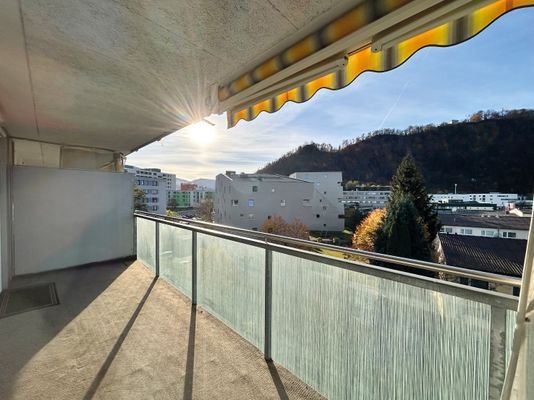 große Loggia mit Fernblick