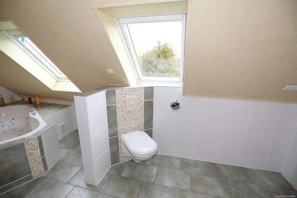 Dusch und Wannenbad - WC