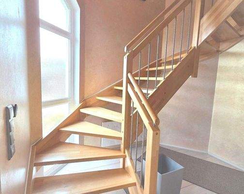 Treppenaufgang ins Dachgeschoss