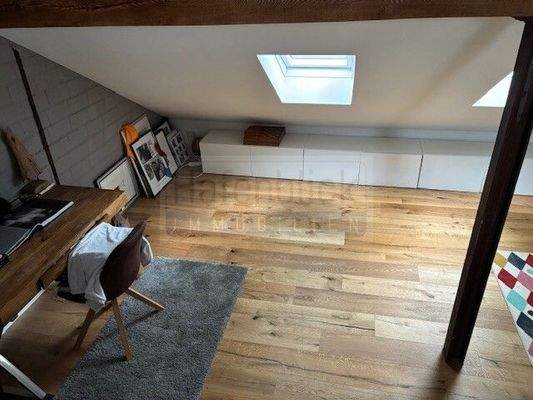 Helles Arbeitszimmer.DG