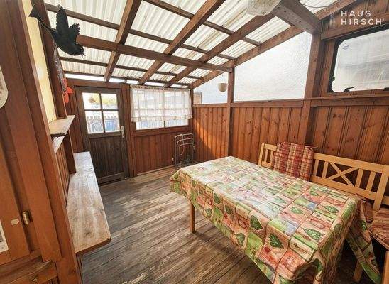 überdachte Terrasse