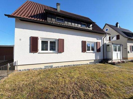 Kontinuierlich und liebevoll wurde das Zuhause gepflegt, modernisiert und erweitert 