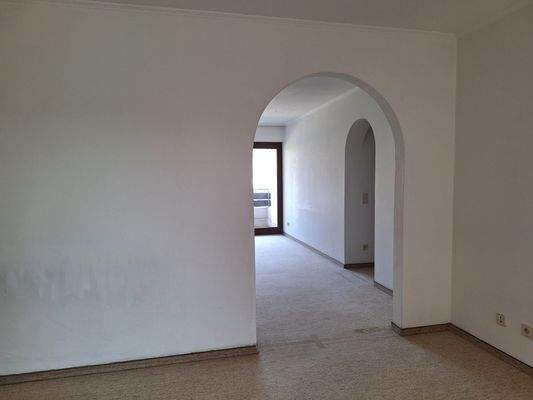 Durchgang zum hinteren Balkon.jpg