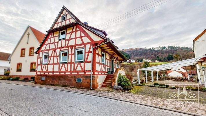 Fachwerkhaus-Außenansicht