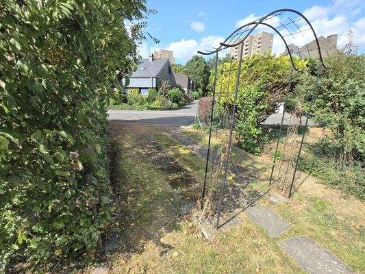 Hintere Zufahrt zum Garten