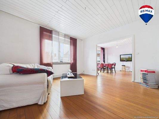 REMAX Immobilien DeLux Einfamilienhaus Wohn-/Esszimer Schiffweiler Mark Borowicz