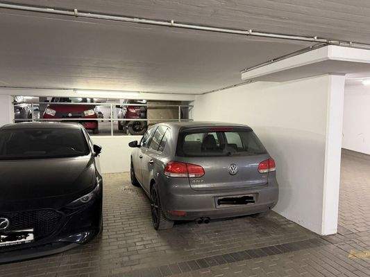 Blick zum Stellplatz (rechts)