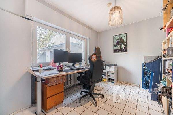 Schlaf-/Arbeitszimmer EG