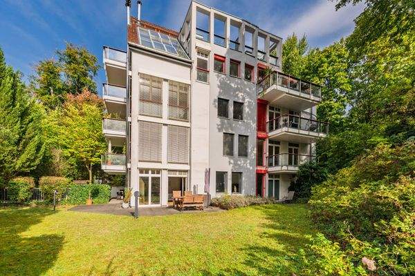 Hausansicht / Garten