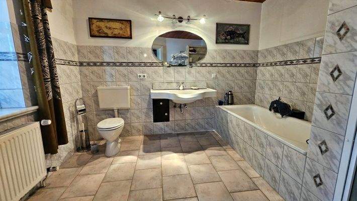 Bad im Obergeschoss: 9 m² groß