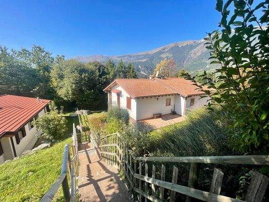 WhatsApp Image 2025-10-08 at 16.36.49 (1).jpeg