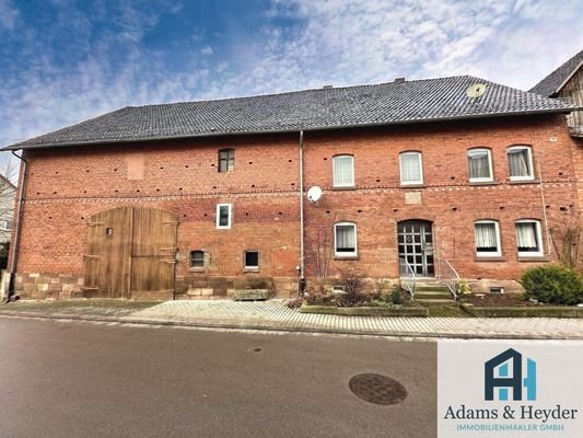 Außenansicht Haus & Scheune