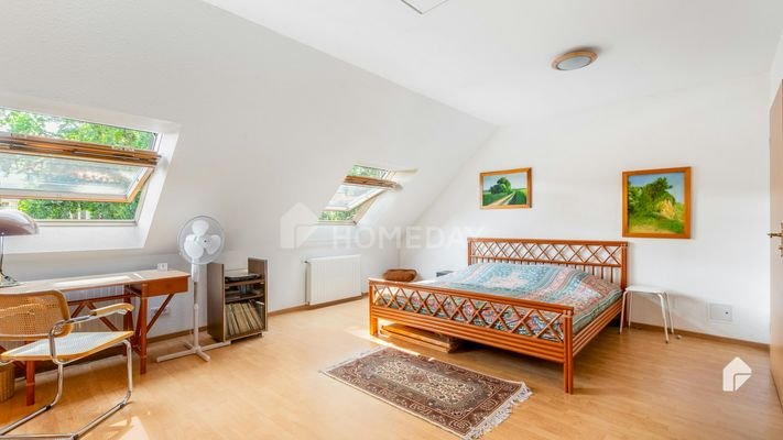 2. OG Schlafzimmer 1