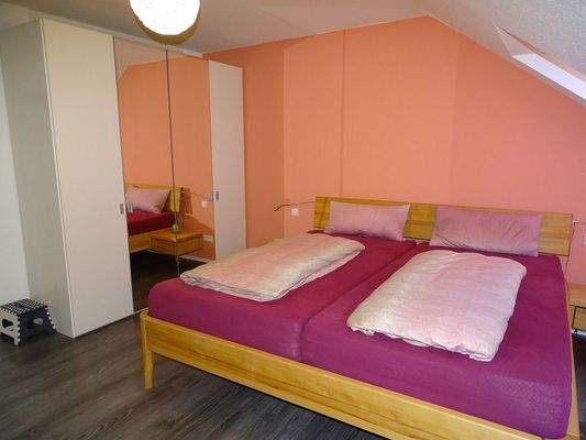 Schlafzimmer (1)
