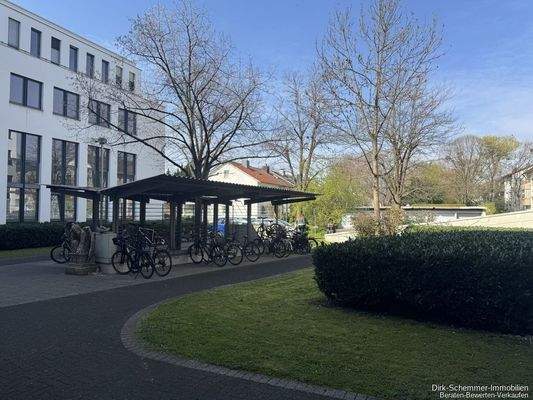 Zugang über Innenhof