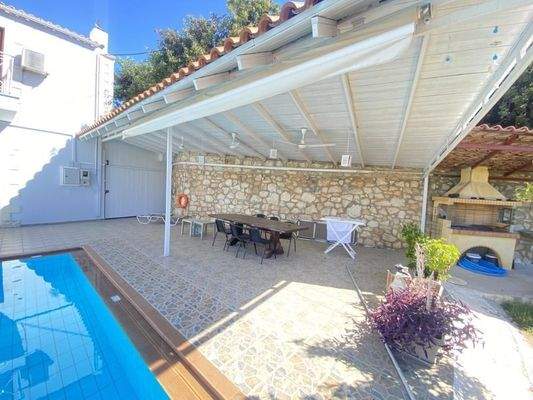 Schöne Villa mit einem separaten zweiten Haus zum Verkauf in Gavalochori