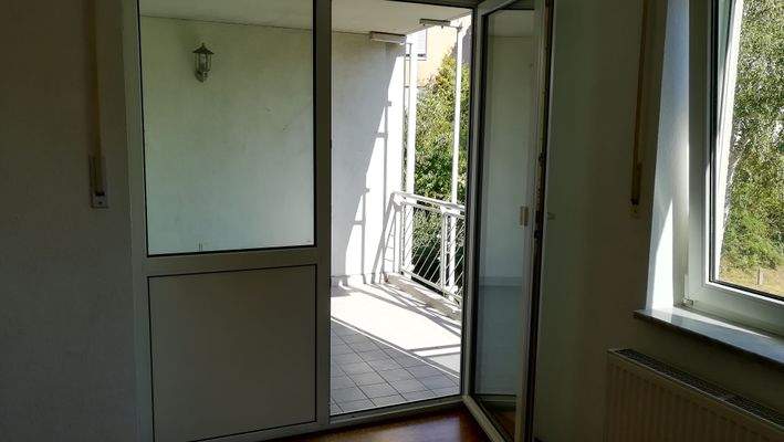 Wohnzimmer zum Balkon