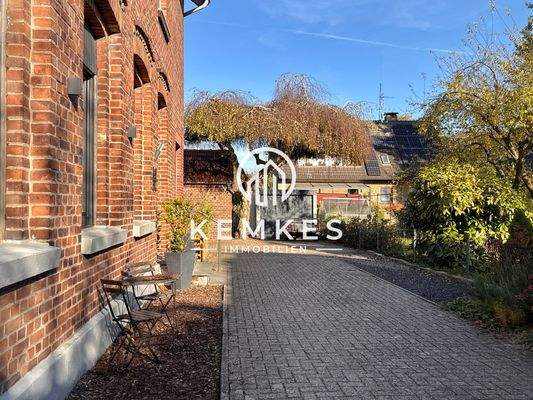 Vorderseite des Gebäudes