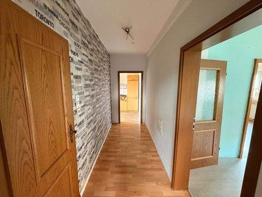 12 Eingangsbereich linke Hälfte