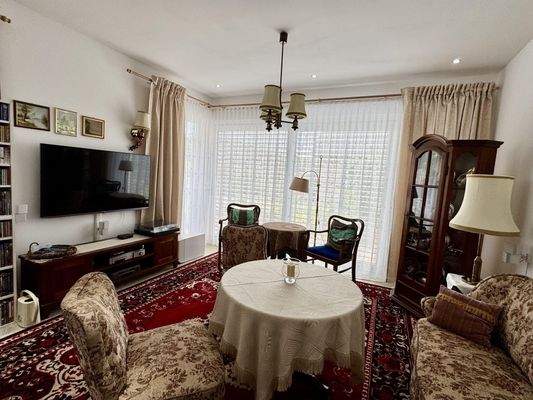 Wohnbereich mit Terrassenzugang