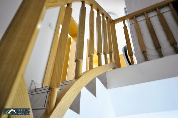 KUFSTEIN - Moderne Maisonette-Wohnung - Treppengeländer