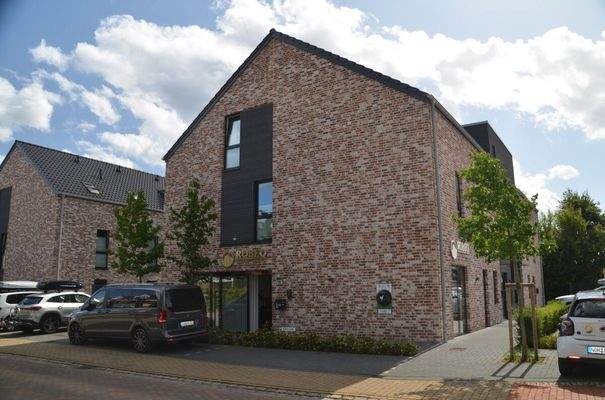 Außenansicht inkl. Stellplatz