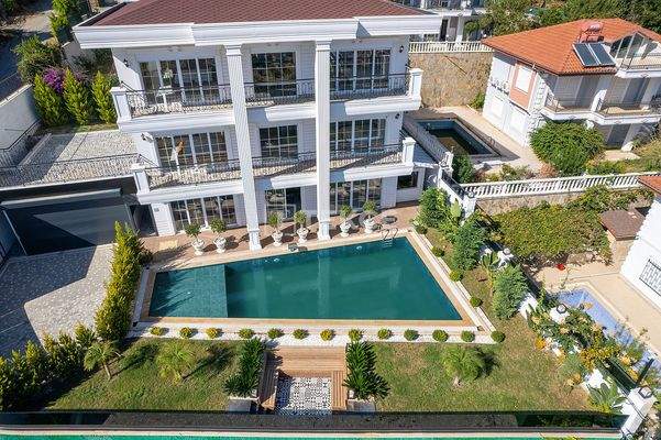 Stunning City and Sea View Villa in Alanya Turkey