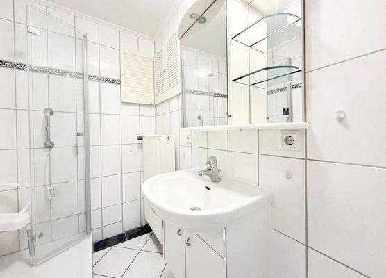 32 Duschbad Gästehaus