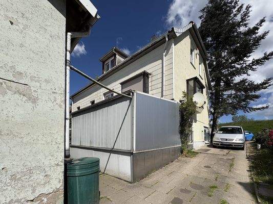 auf 2.444m² großem Eigenlandgrundstück