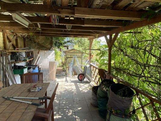 überdachter Sitzplatz