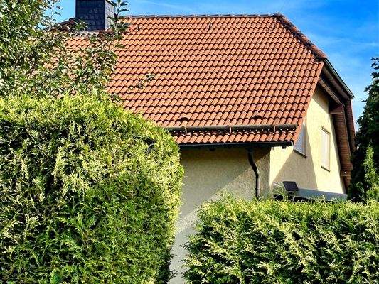 Haus: Blick aus dem Garten