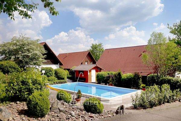 Gemeinschaftliches Schwimmbecken 