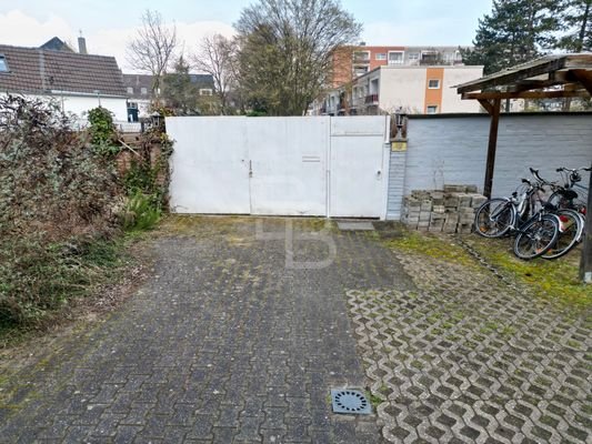 Zufahrt zum Grundstück