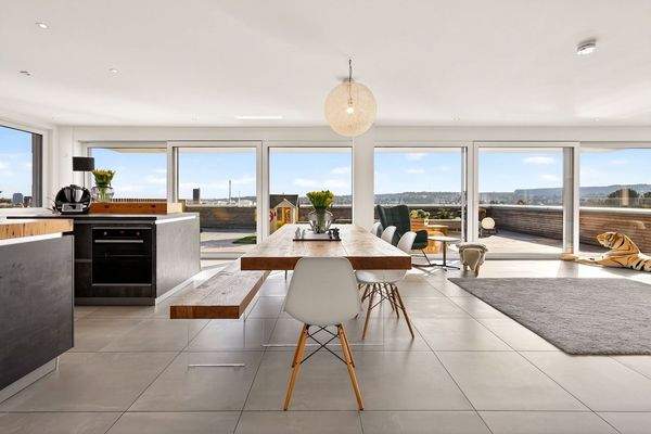 Wohnzimmer mit Terrassenblick