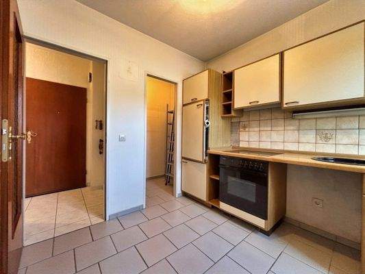 Küche und Abstellkammer