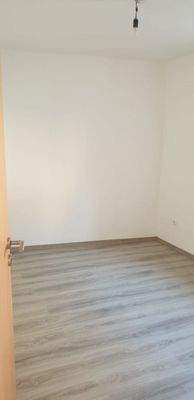 2. Wohnung_EG_rechts_Zimmer2